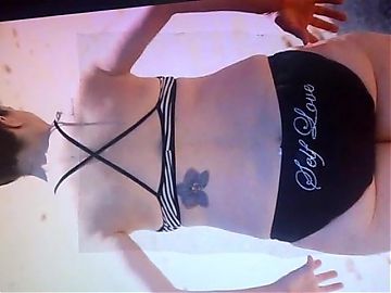 CUM ON Alanis Morissette BUTT