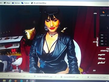 looks like massiel carrillo 