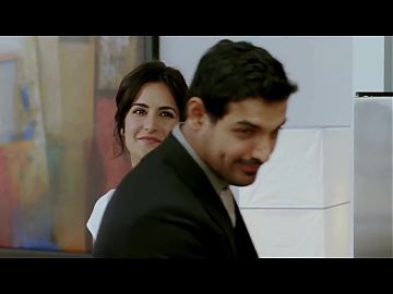 Katrina Kaif – Hot Kissing Scenes 1080p