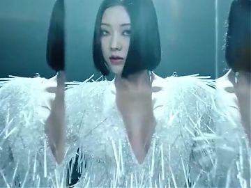 Seungyeon Wants Cum On Her Cleavage