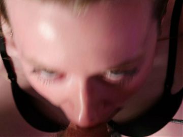 Submissive Hot Girl gives Blowjob until Facial