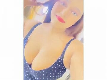 Bangladeshi sexy model Marjan Ahmed big juicy boobs show
